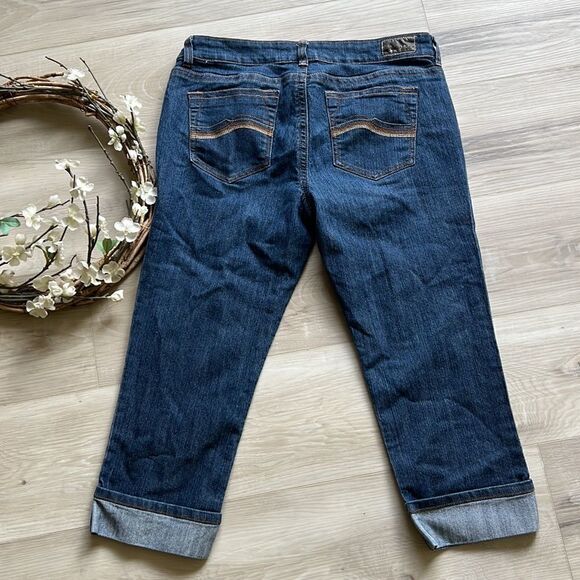 Industrial Cotton Cuffed Capri Jeans Size 11 Embroidered Back Pockets - Picture 2 of 6